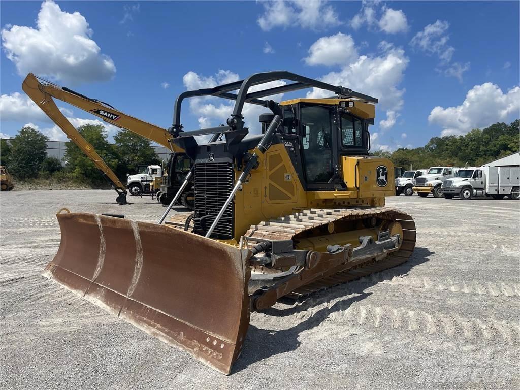 John Deere 850L LGP Buldooserid