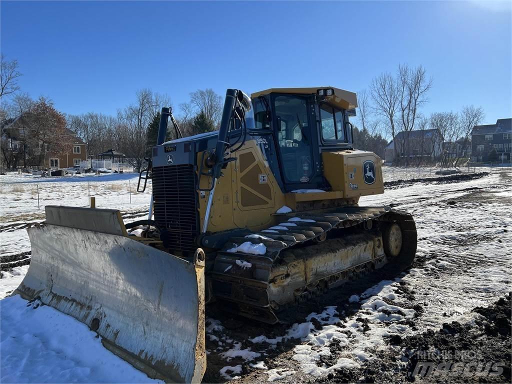 John Deere 850L LGP Buldooserid