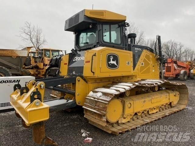 John Deere 850L LGP Buldooserid