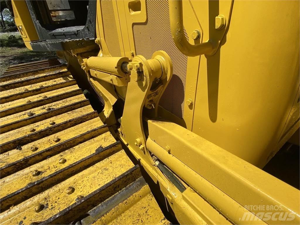 Komatsu D39PX-24 Buldooserid