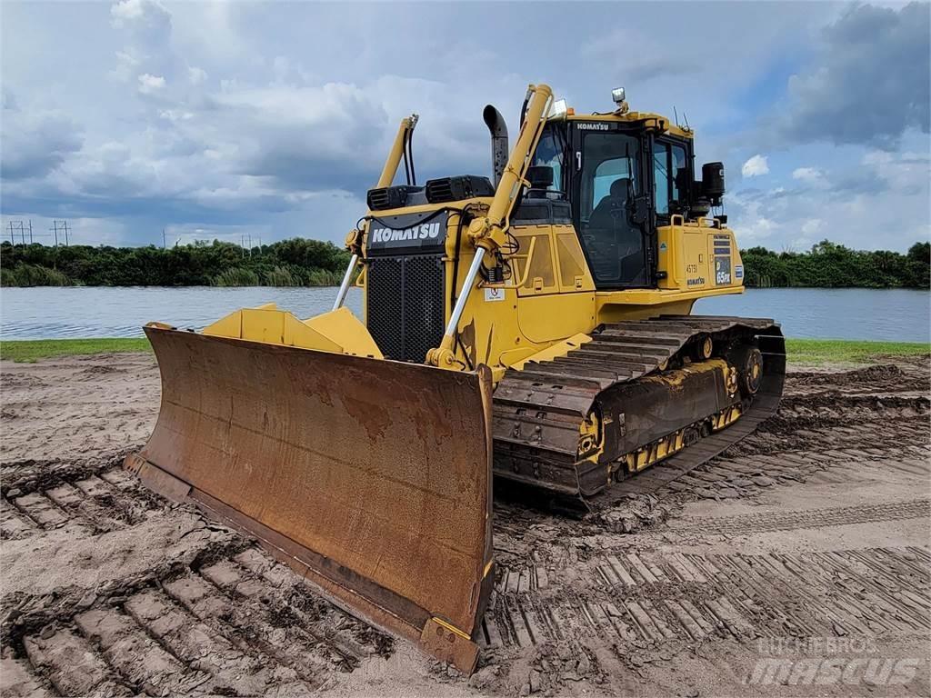 Komatsu D65PX-18 Buldooserid