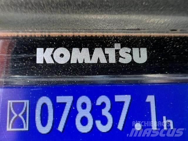 Komatsu D65PX-18 Buldooserid