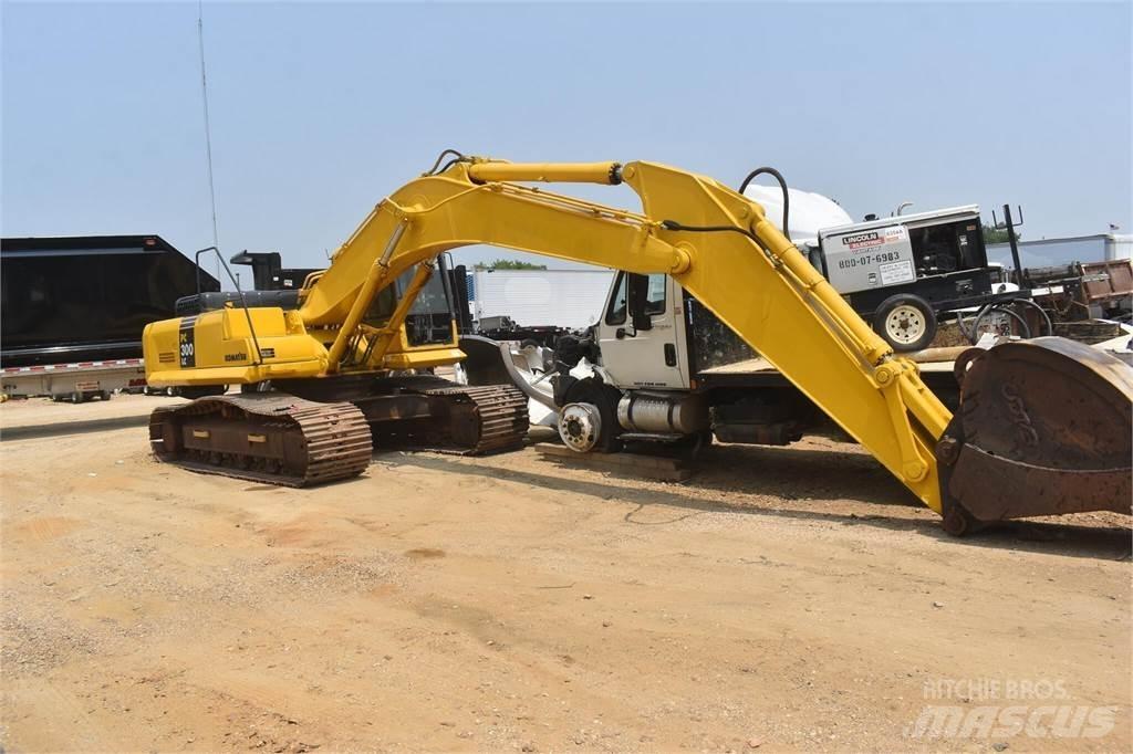 Komatsu PC300 LC-7E Roomikekskavaatorid