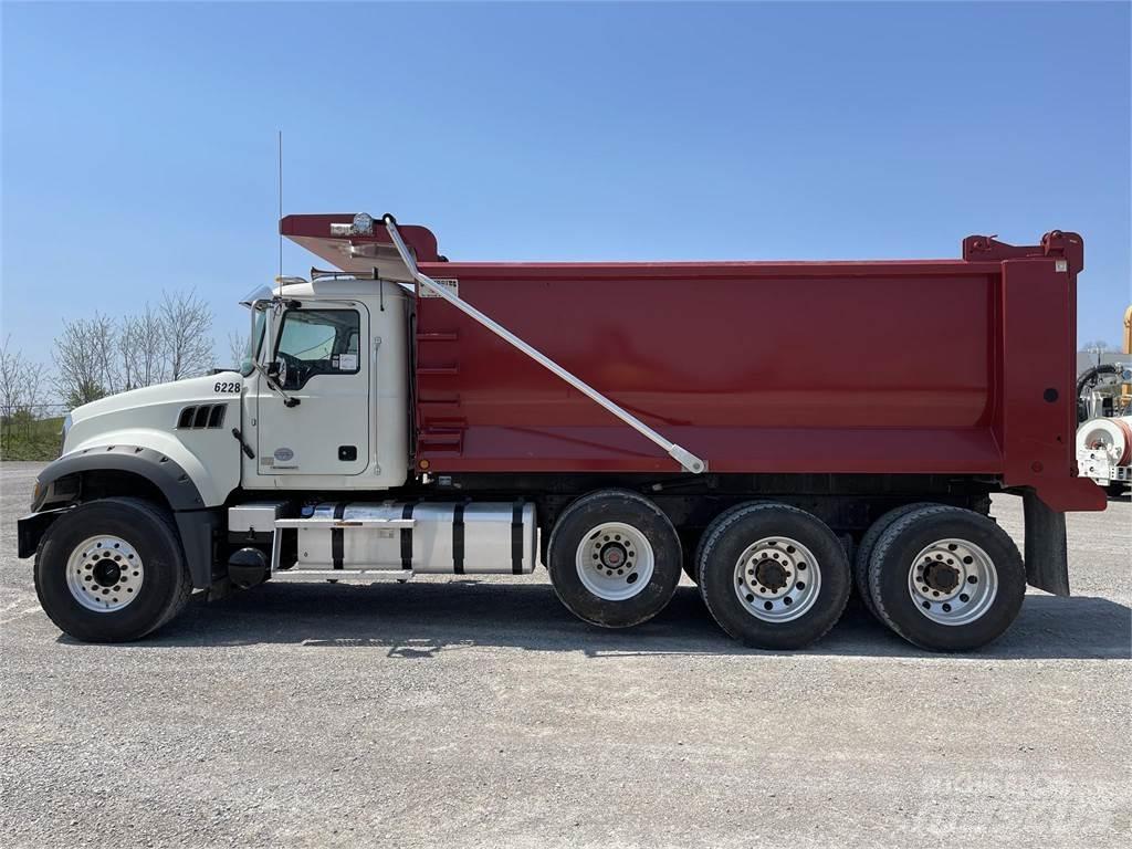 Mack GRANITE 64FR Muu