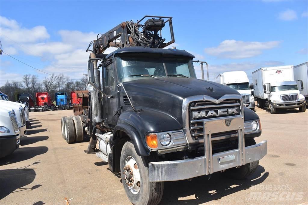 Mack GRANITE CV713 Kraanaga veokid