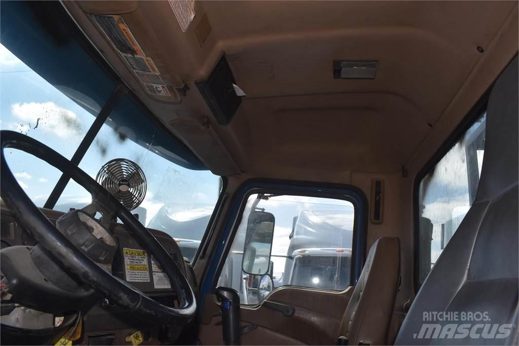 Mack GRANITE CV713 Kraanaga veokid