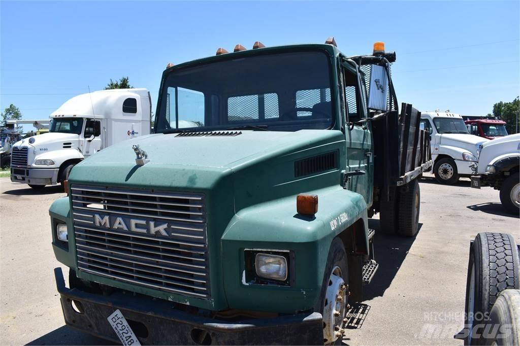 Mack MIDLINER CS200 Kallurid