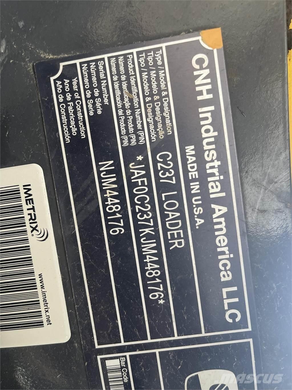 New Holland C237 Kompaktlaadurid