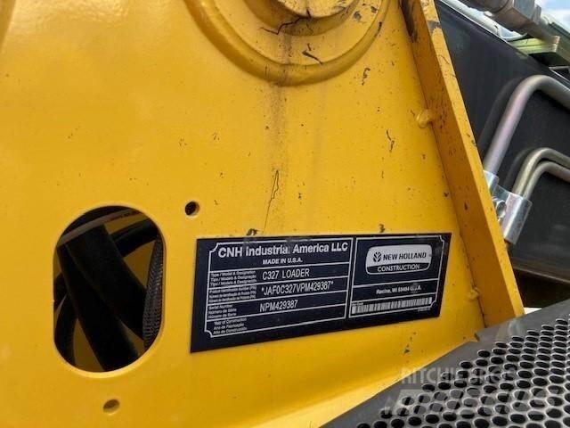 New Holland C327 Kompaktlaadurid