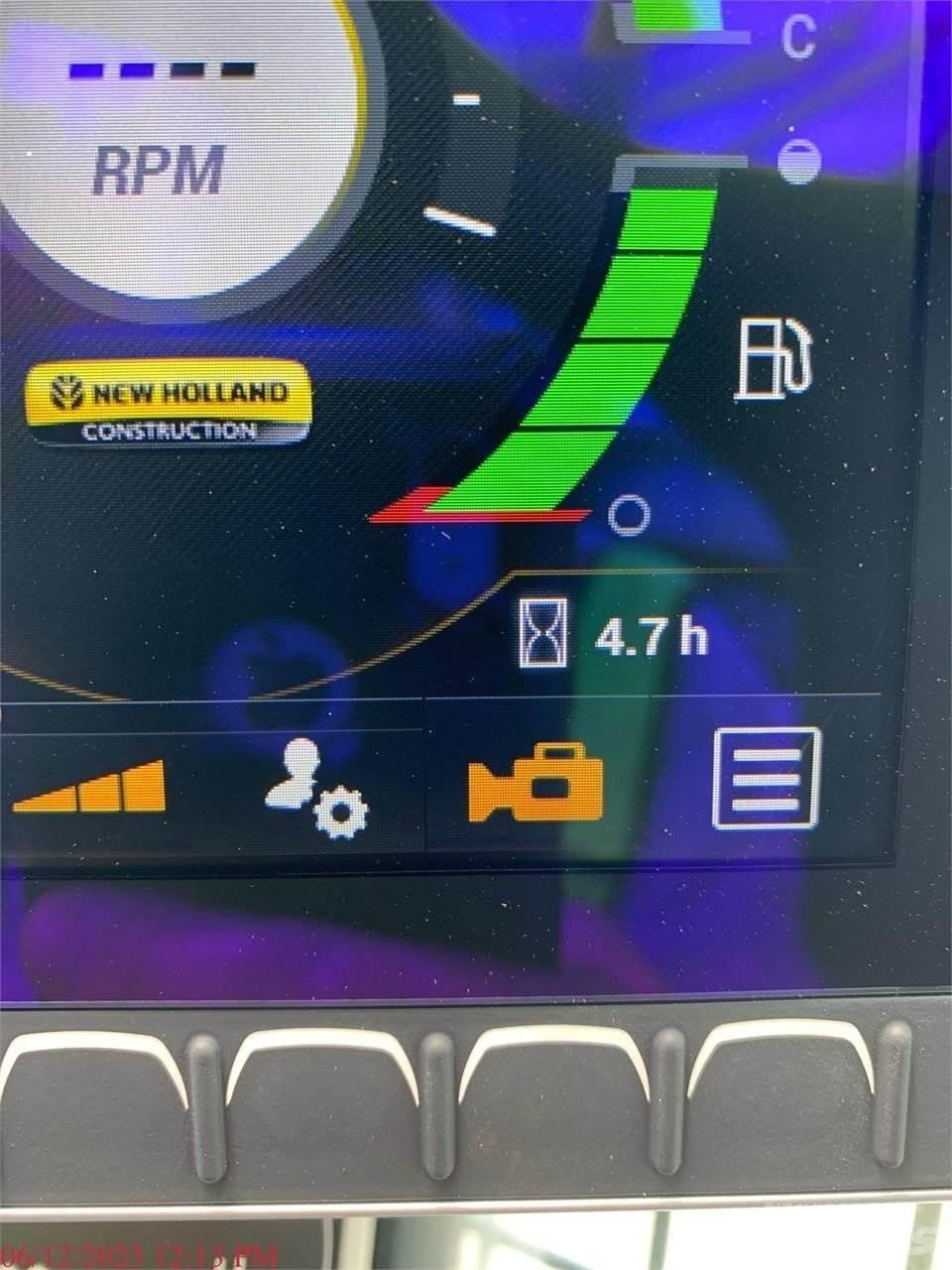 New Holland C337 Kompaktlaadurid