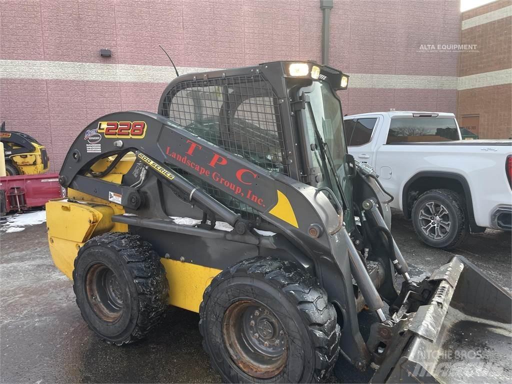 New Holland L228 Kompaktlaadurid