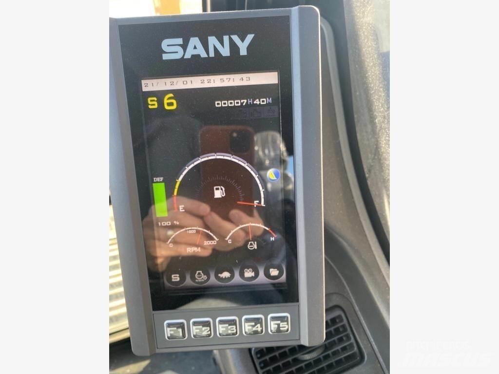 Sany SY215C LC Roomikekskavaatorid
