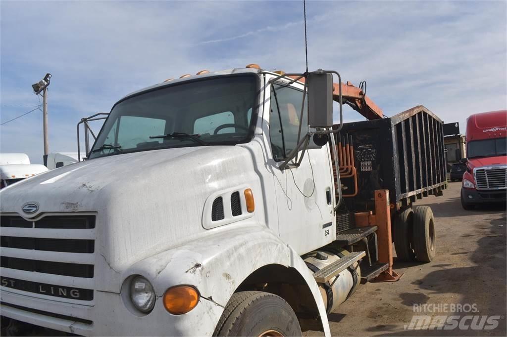 Sterling L7500 Kraanaga veokid