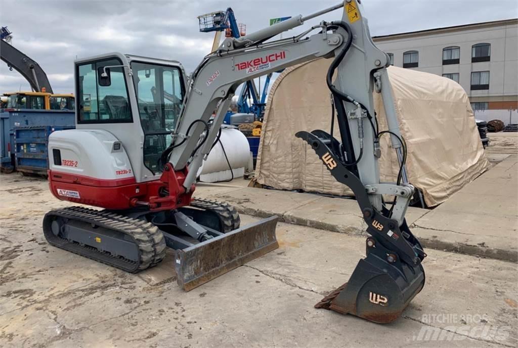 Takeuchi TB235-2 Miniekskavaatorid < 7 t
