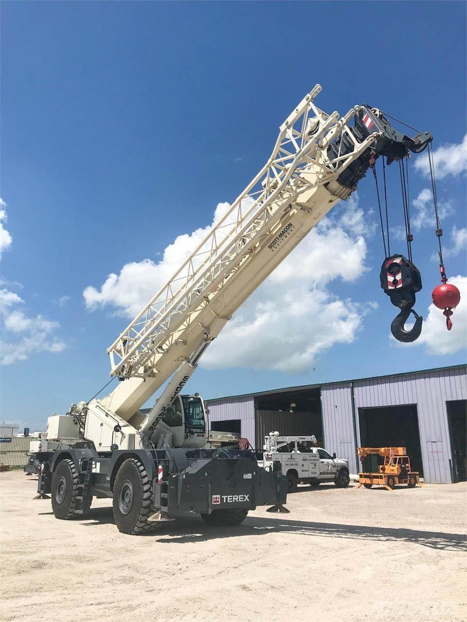 Terex QUADSTAR 1100 Raske maastiku tõstukid
