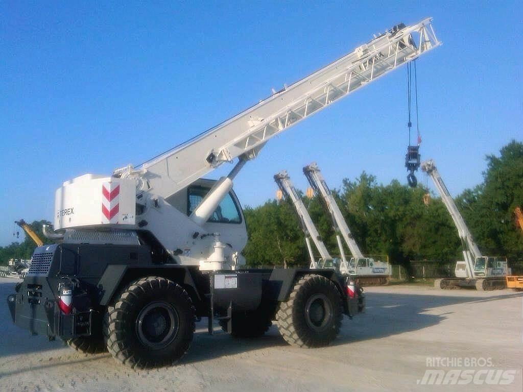 Terex RT230-1 Raske maastiku tõstukid