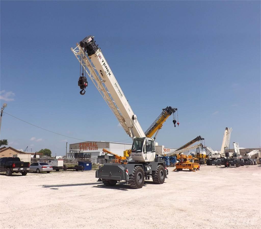 Terex RT230-2 Raske maastiku tõstukid