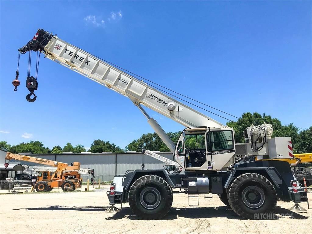 Terex RT555-1 Raske maastiku tõstukid