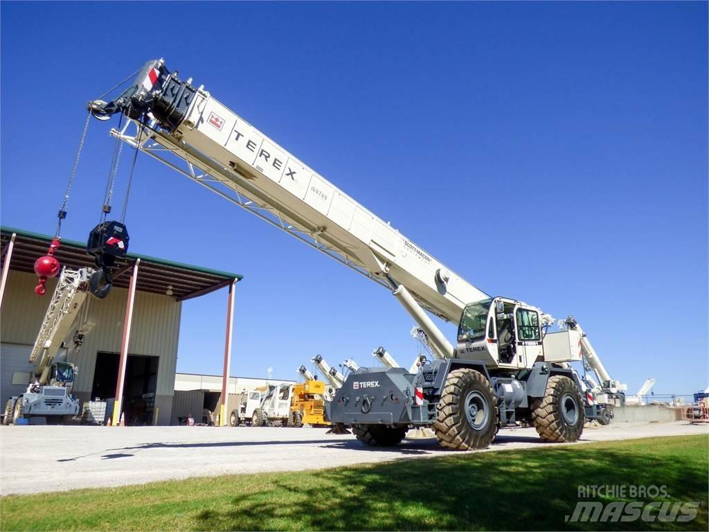 Terex RT555-1 Raske maastiku tõstukid