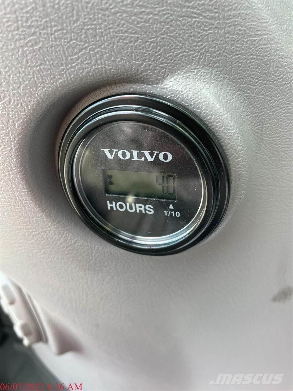 Volvo EC140EL Roomikekskavaatorid
