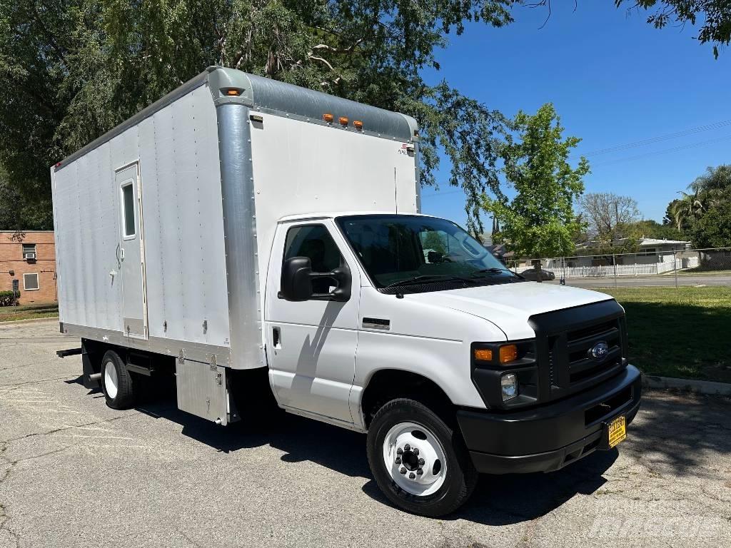 Ford E 450 SD Vaakumautod