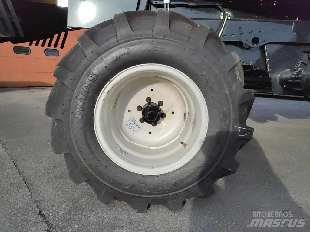 New Holland TC 5.90 Teraviljakombainid