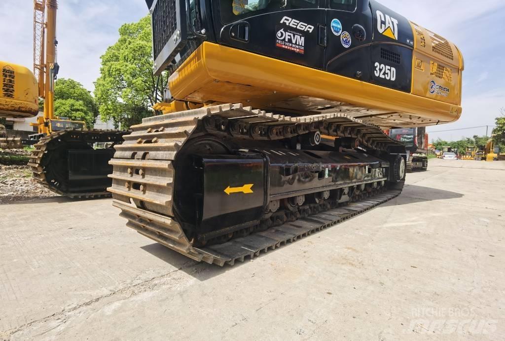 CAT 325 D Roomikekskavaatorid