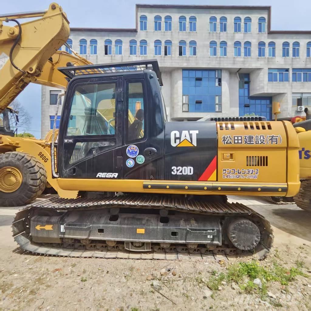 CAT 320 D Roomikekskavaatorid