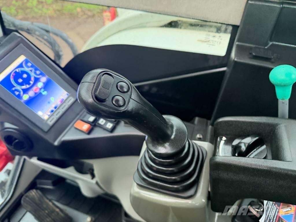 Takeuchi TB 295 W Ratasekskavaatorid