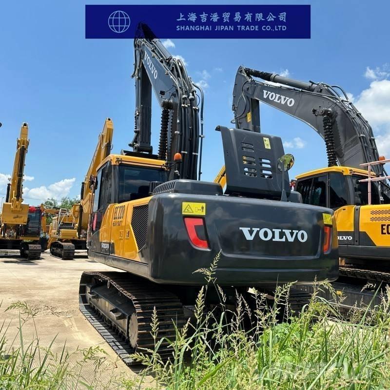 Volvo EC 220 Roomikekskavaatorid