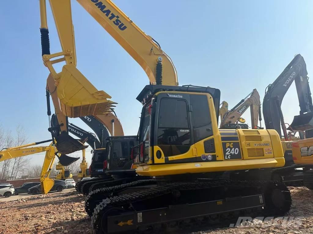 Komatsu PC 240 Roomikekskavaatorid