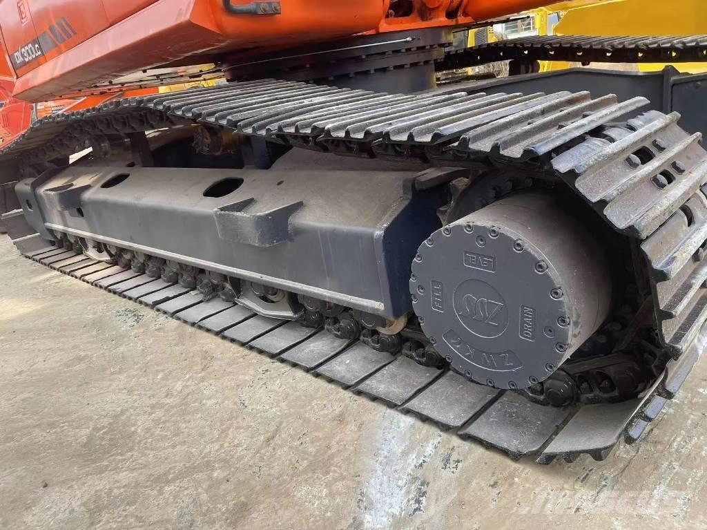 Doosan DX300LC Roomikekskavaatorid