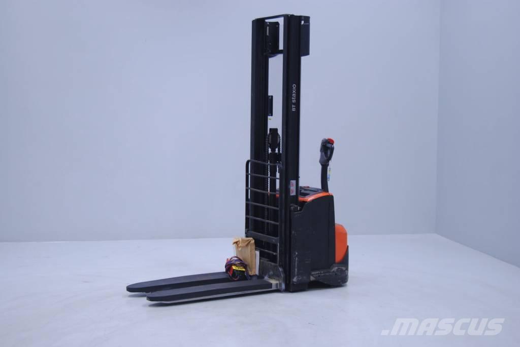 Toyota SWE120 Järelkäidavad virnastajad