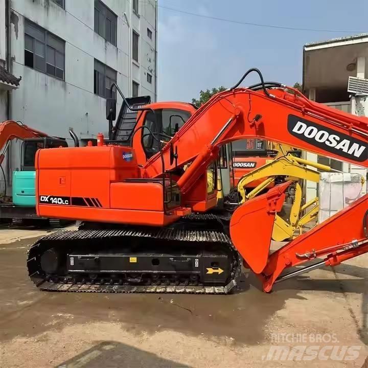 Doosan DX150 Roomikekskavaatorid