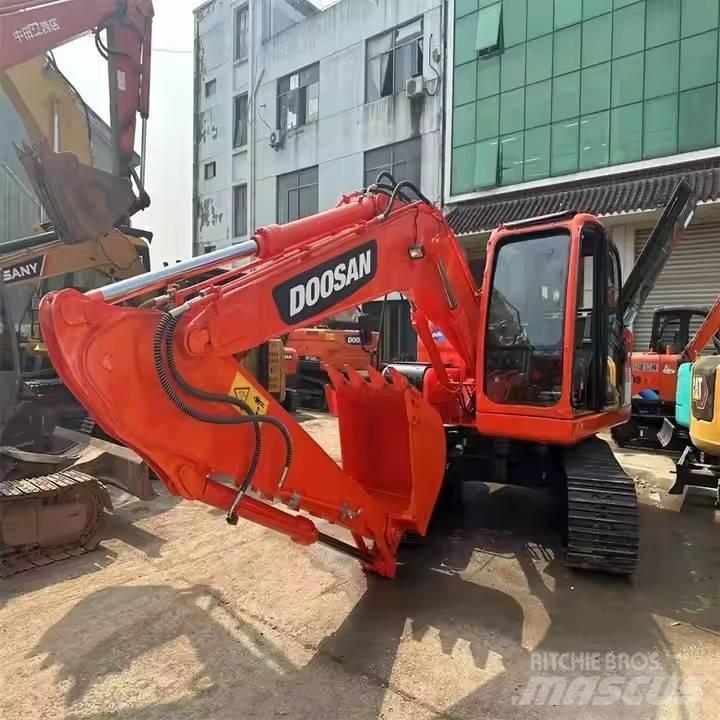 Doosan DX150 Roomikekskavaatorid