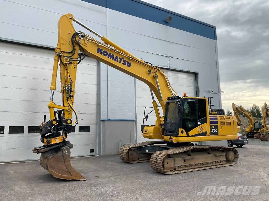 Komatsu PC240LC-11 Roomikekskavaatorid