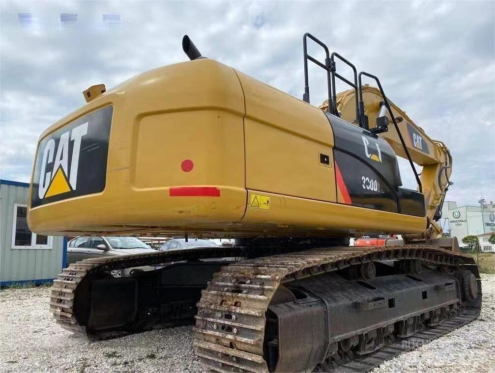 CAT 330D Roomikekskavaatorid