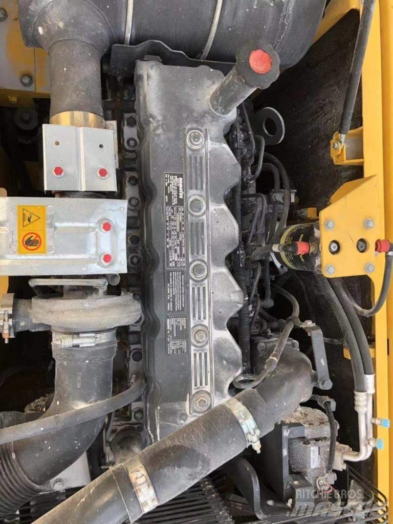 Komatsu 200-8 Roomikekskavaatorid