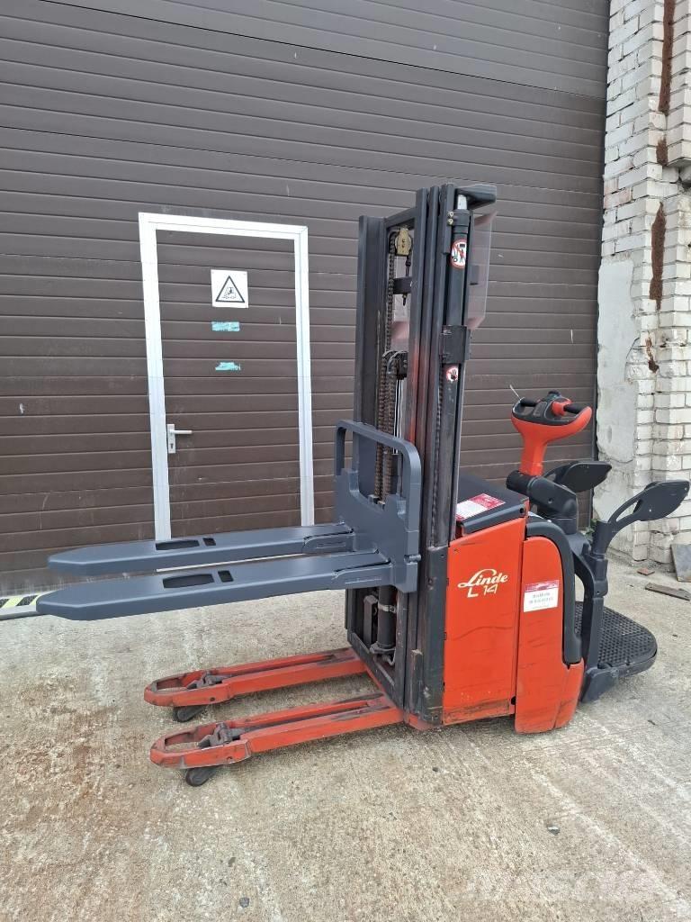 Linde L 14 AP Platvormiga virnastajad