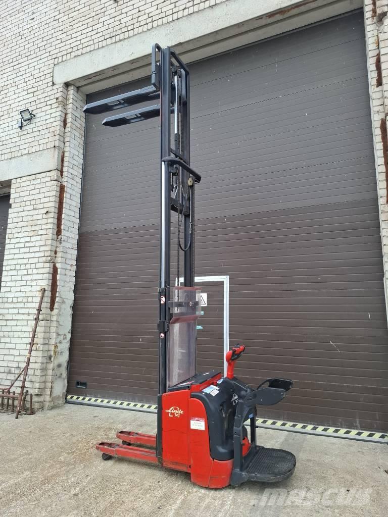 Linde L 14 AP Platvormiga virnastajad