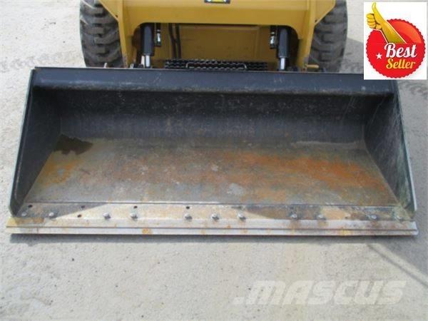 CAT 236 D Kompaktlaadurid