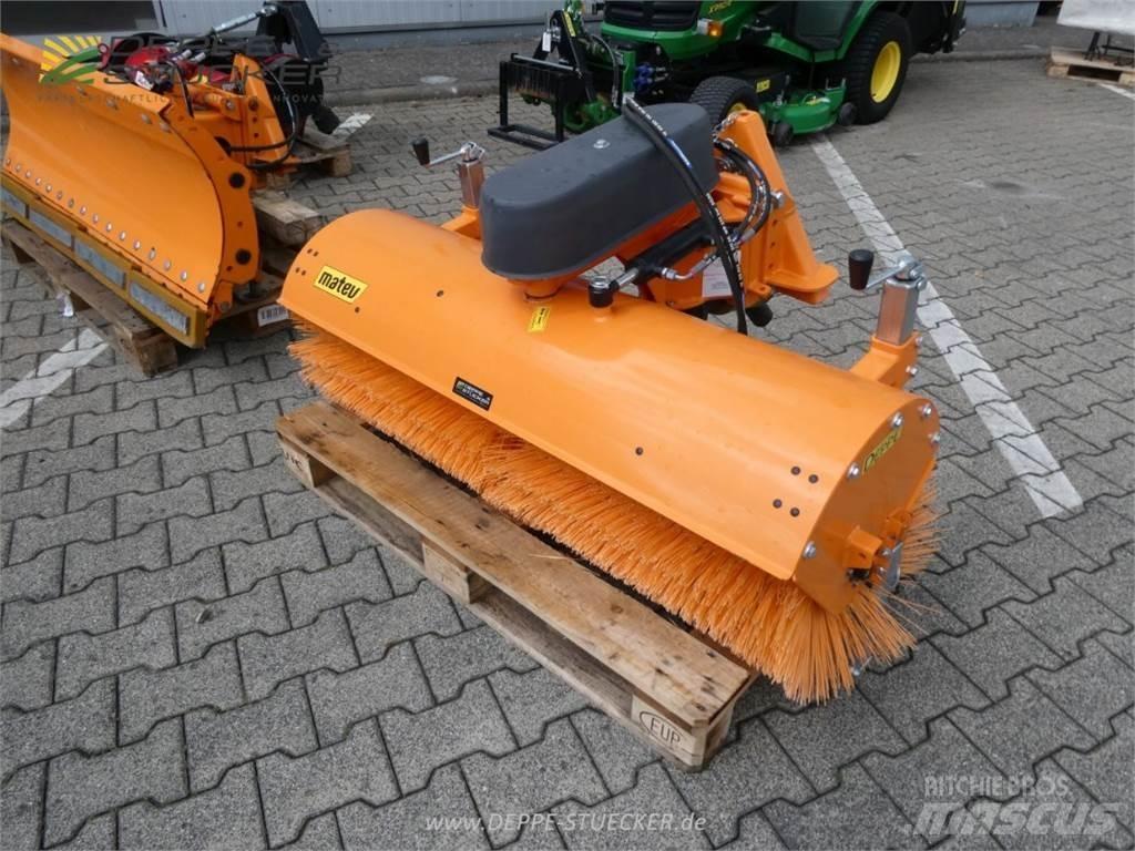 John Deere X950R Kompakttraktorid