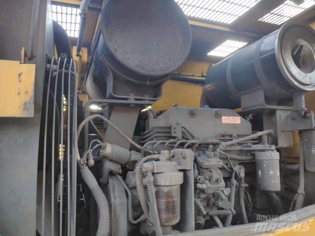 Komatsu WA 320-3 Rataslaadurid