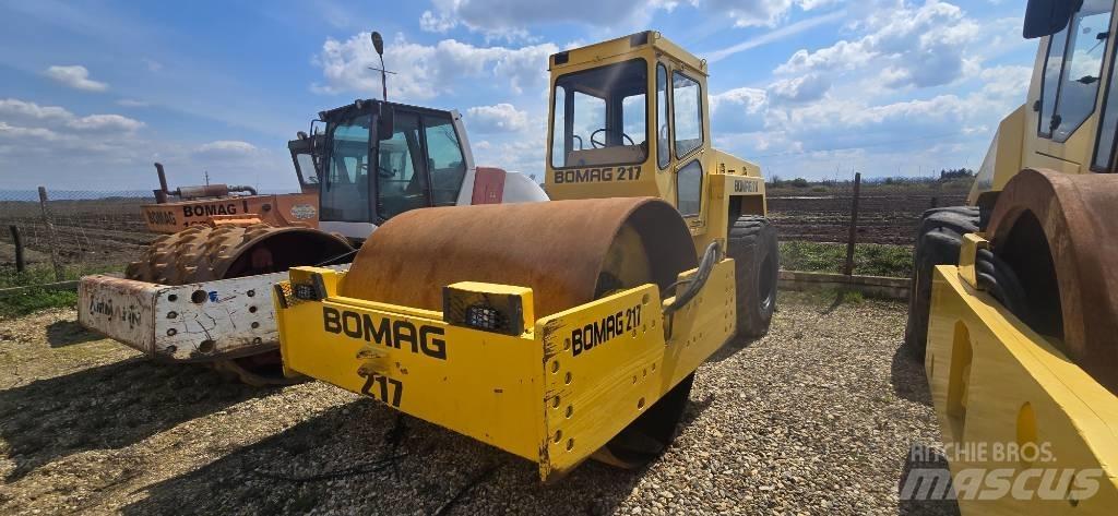 Bomag BW 217 D Ühe trumliga rullid
