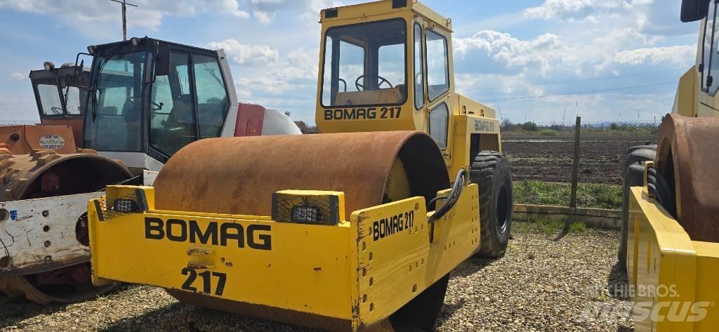 Bomag BW 217 D Ühe trumliga rullid
