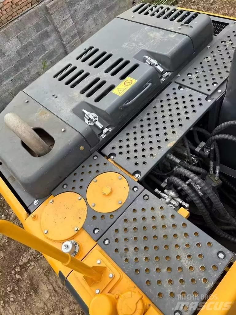Volvo EC140 Roomikekskavaatorid