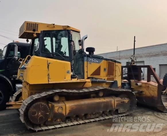 John Deere 750 K Buldooserid