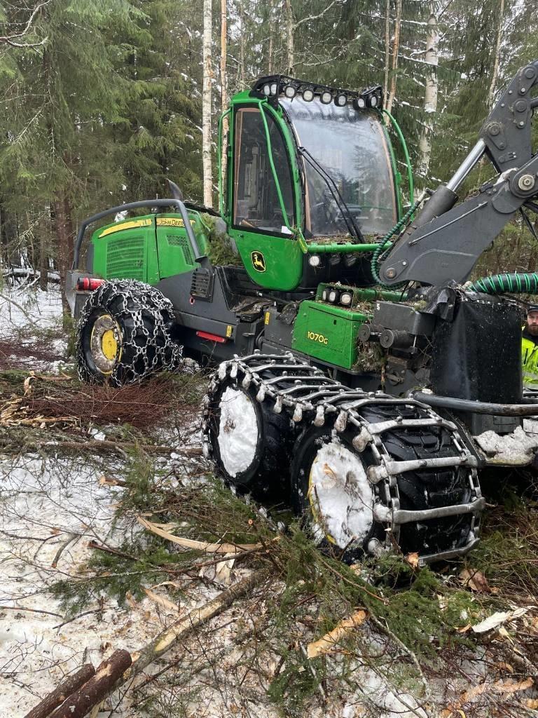 John Deere 1070 G Harvesterid