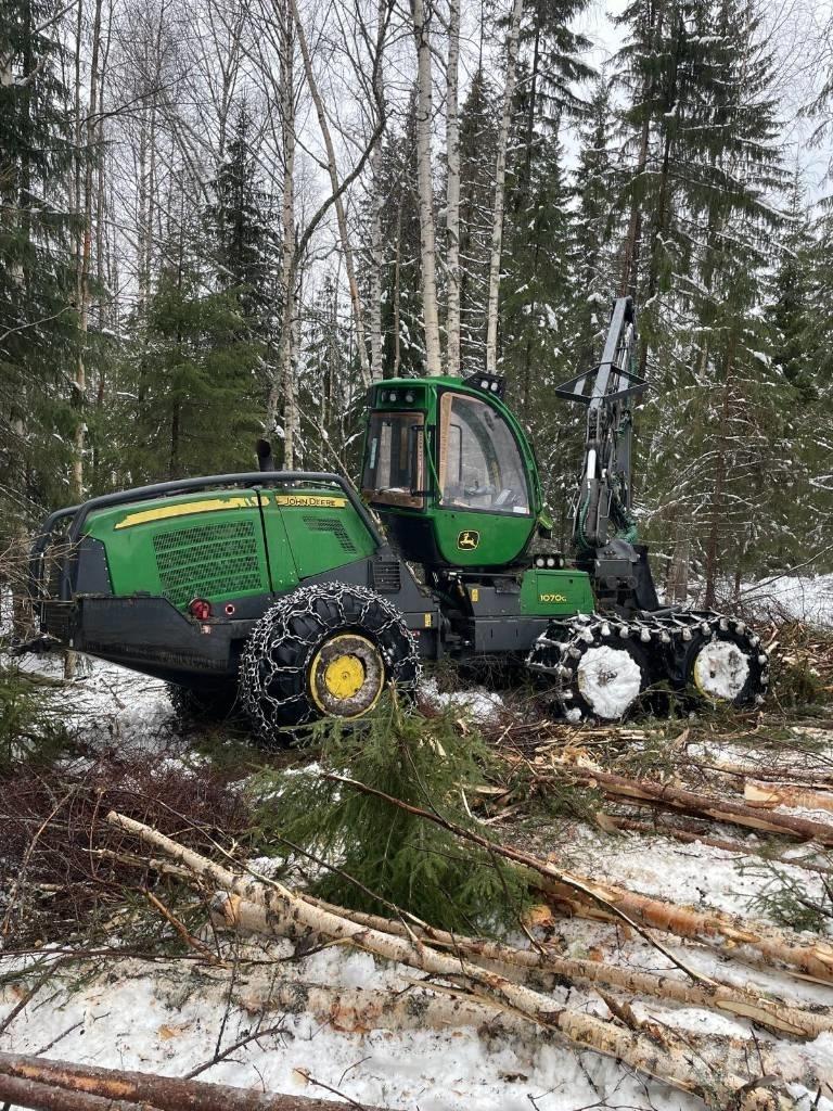 John Deere 1070 G Harvesterid