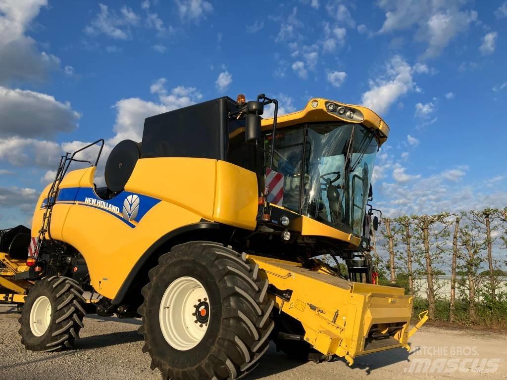 New Holland CX 6090 Teraviljakombainid